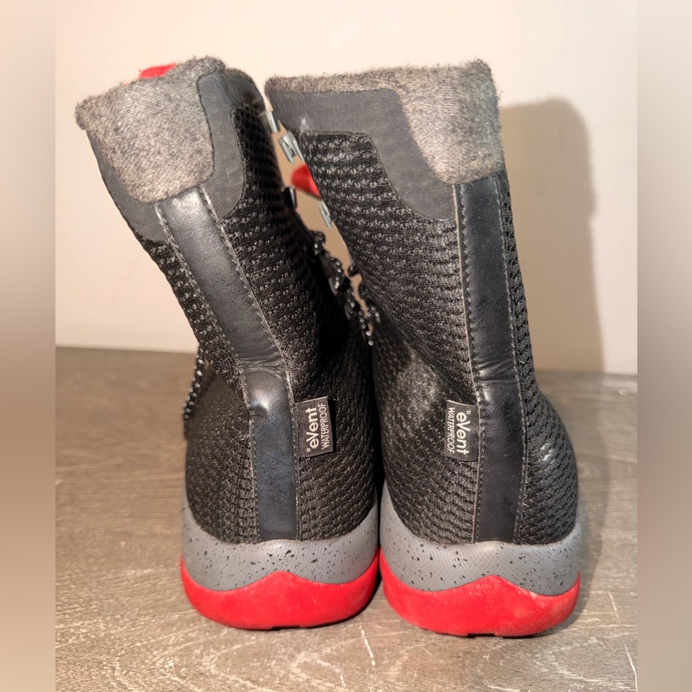 Nike Air Jordan Future Boot “Bred” - Picture 6 of 10